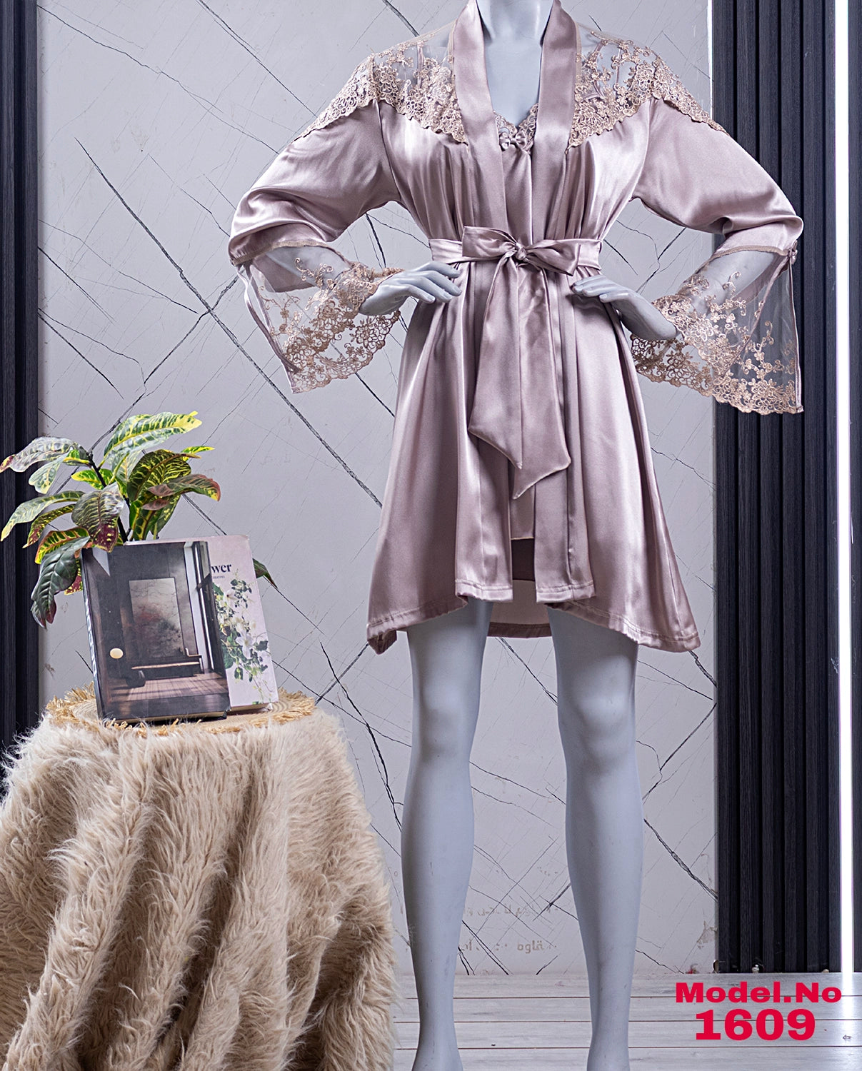 Short Bridal Rob Cod 1609